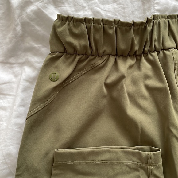 Lululemon Stretch HR Pant 25” Size 6 - Picture 3 of 5